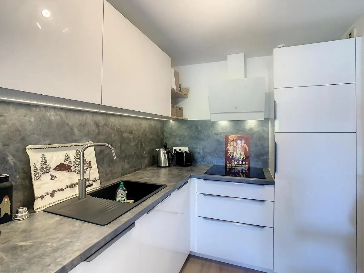 Appartement 2 Pieces + Cabine A Proximite Du Village Et Teleski, Cuisine Equipee - Fr-1-560-89 コンブルー 0*,  フランス